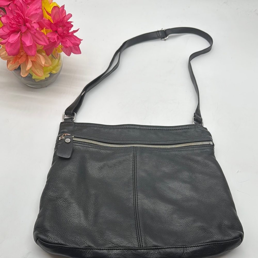 Margot Elegant Black Leather Shoulder Bag BP8046C